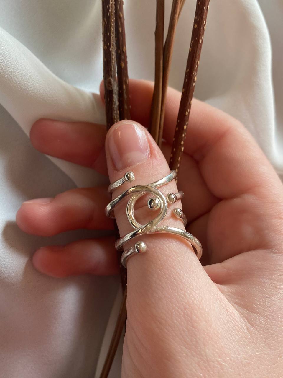 Trigger Finger Ring Splint • Boutonniere Finger Ring • Triggering |  Evabelle Jewelry
